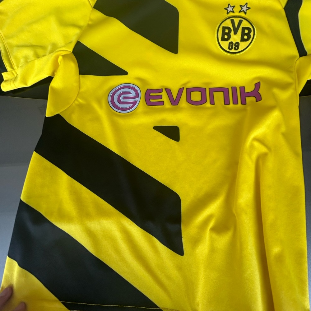 Bundesliga Dortmund jersey